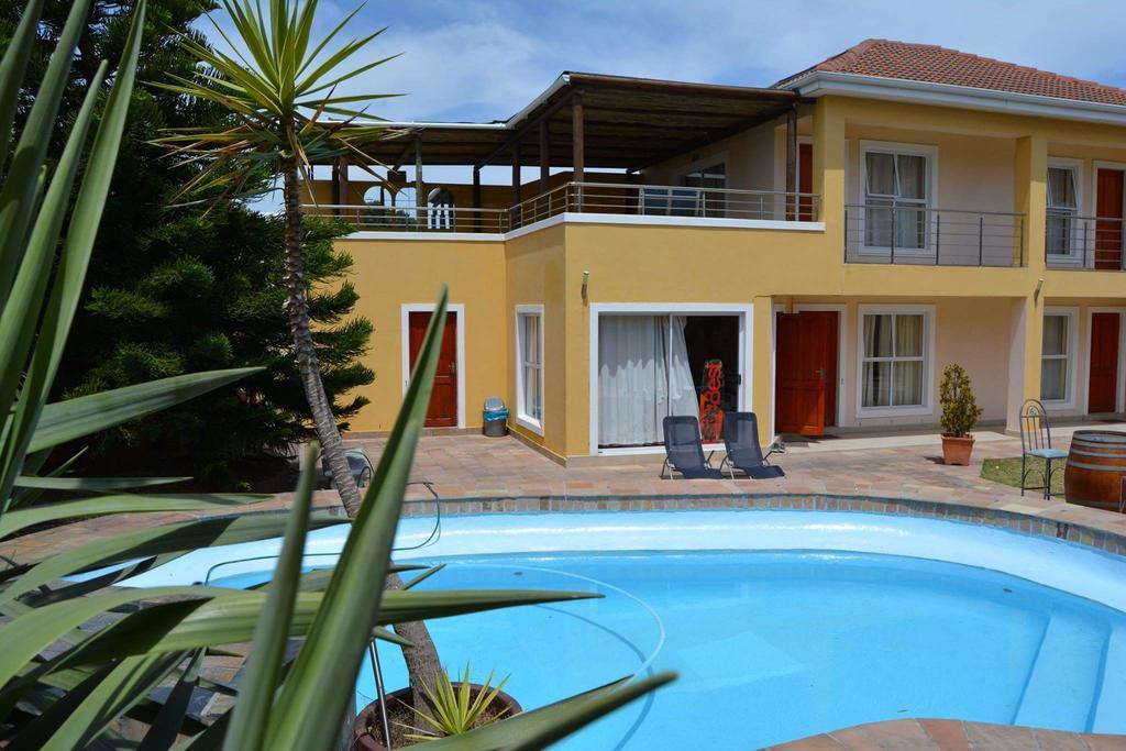 Natalie Guesthouse Bloubergstrand Dış mekan fotoğraf