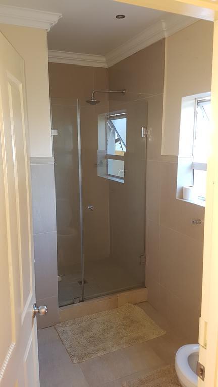 Natalie Guesthouse Bloubergstrand Dış mekan fotoğraf