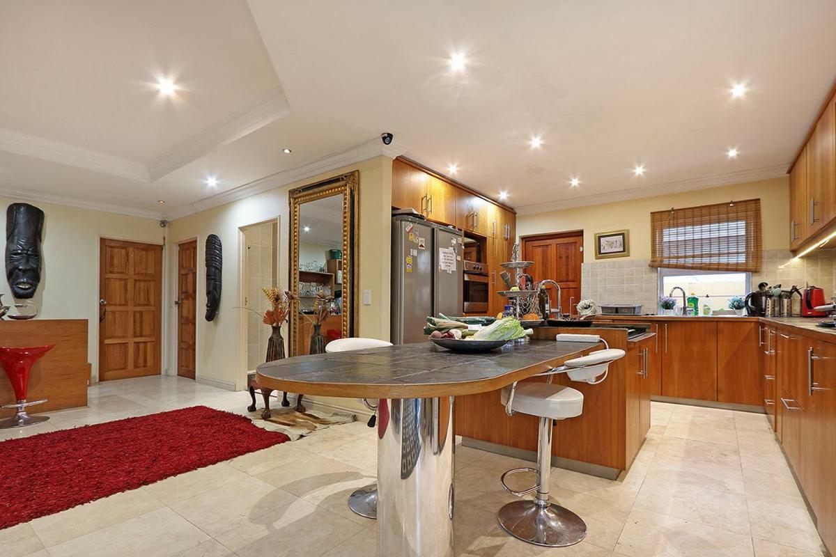 Natalie Guesthouse Bloubergstrand Dış mekan fotoğraf