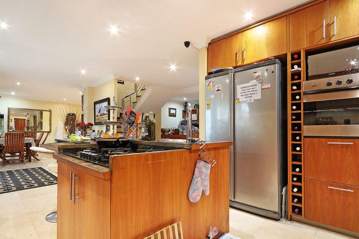 Natalie Guesthouse Bloubergstrand Dış mekan fotoğraf