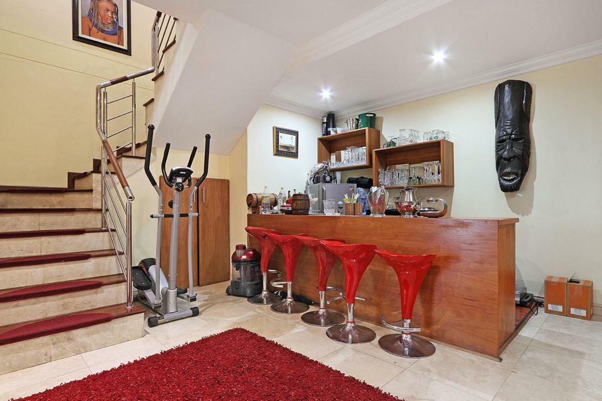 Natalie Guesthouse Bloubergstrand Dış mekan fotoğraf