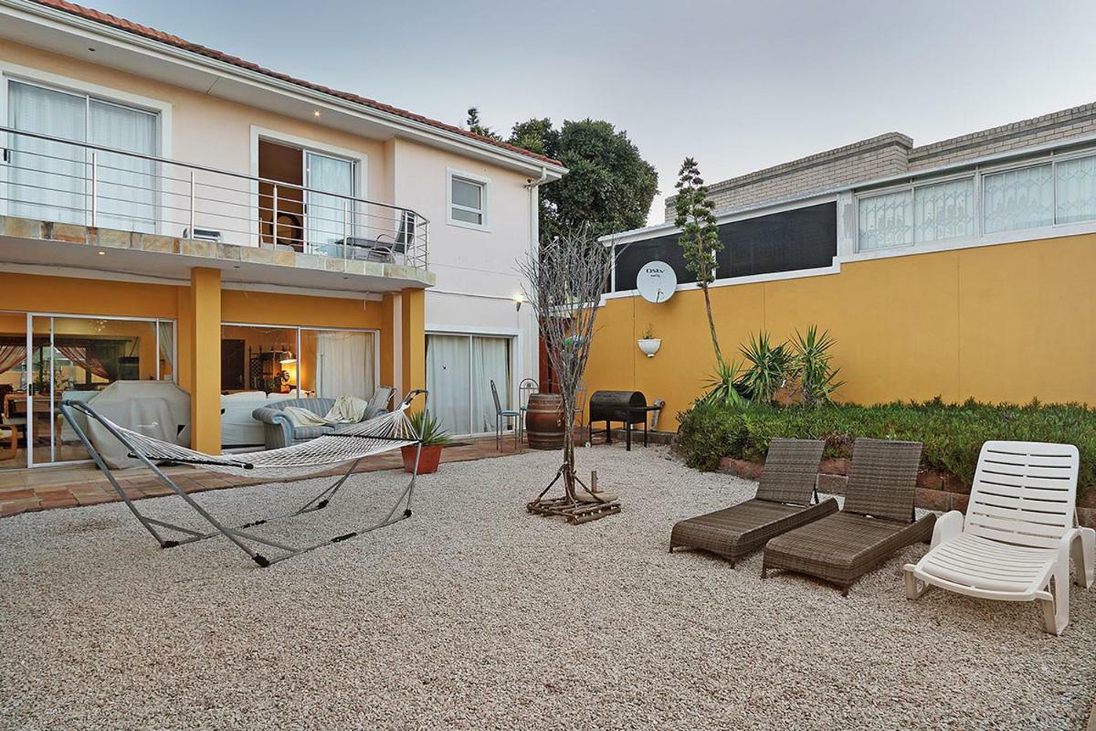 Natalie Guesthouse Bloubergstrand Dış mekan fotoğraf