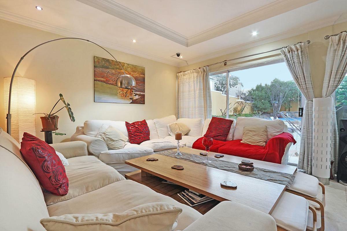 Natalie Guesthouse Bloubergstrand Dış mekan fotoğraf